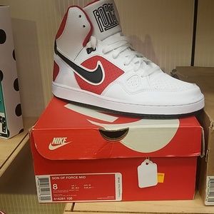 Nike son of force
